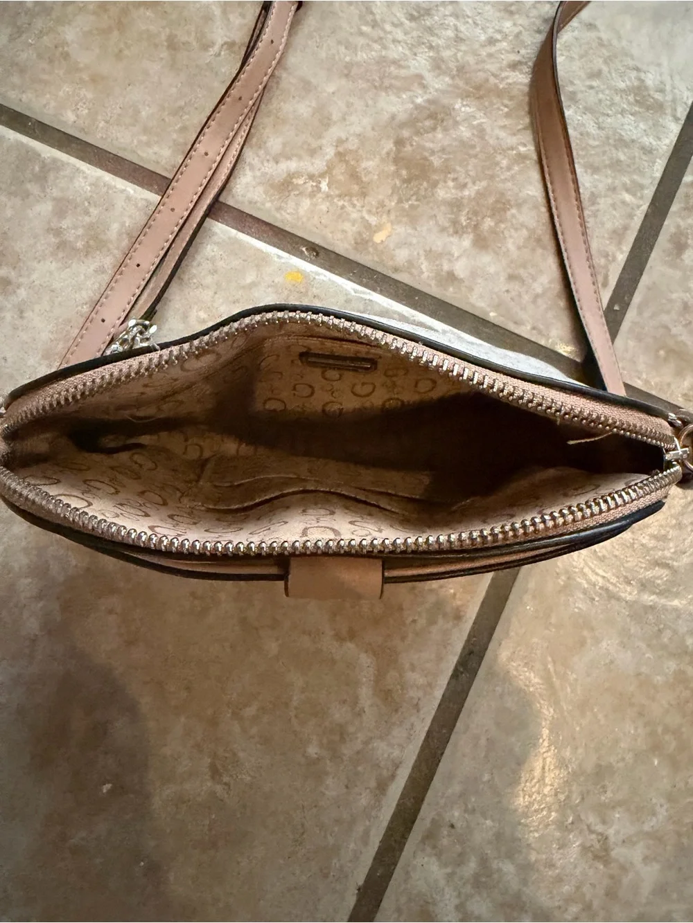 GUESS White Logo Crossbody with Brown Trim and Chain Strap
